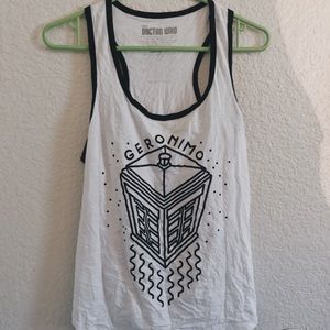 BOXLUNCH bundle 2 tanks